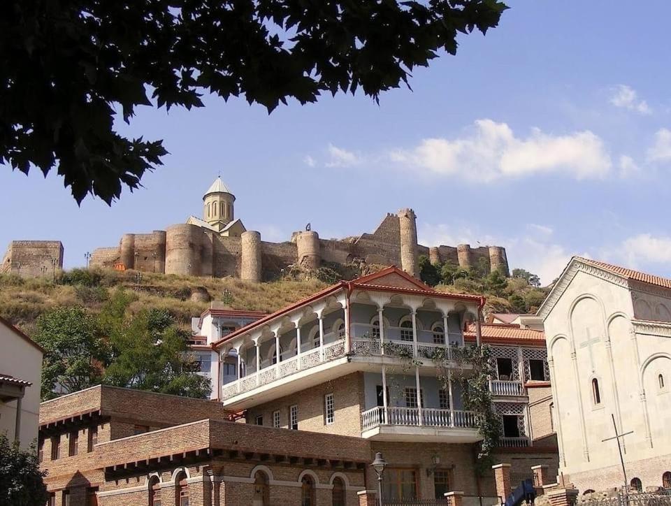 Q&B House Hotel Tbilisi Buitenkant foto