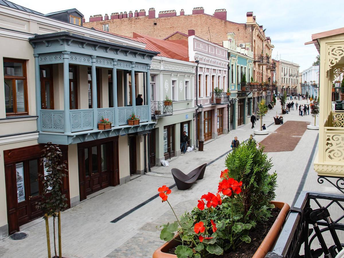 Q&B House Hotel Tbilisi Buitenkant foto