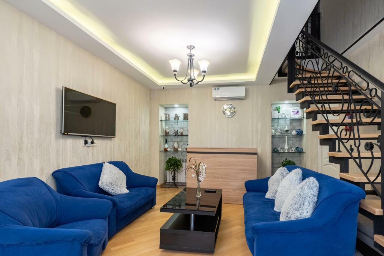 Q&B House Hotel Tbilisi Buitenkant foto
