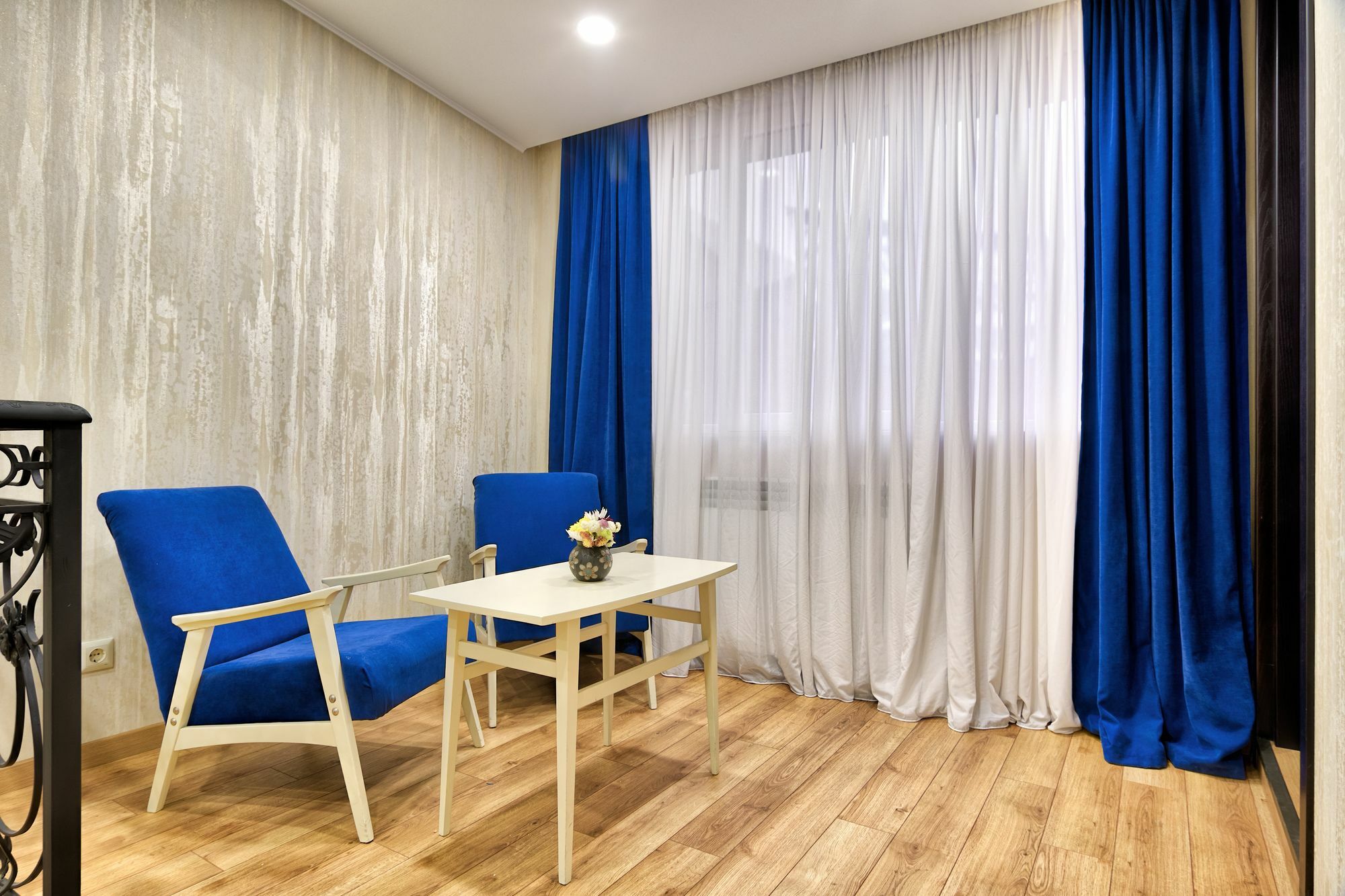 Q&B House Hotel Tbilisi Buitenkant foto