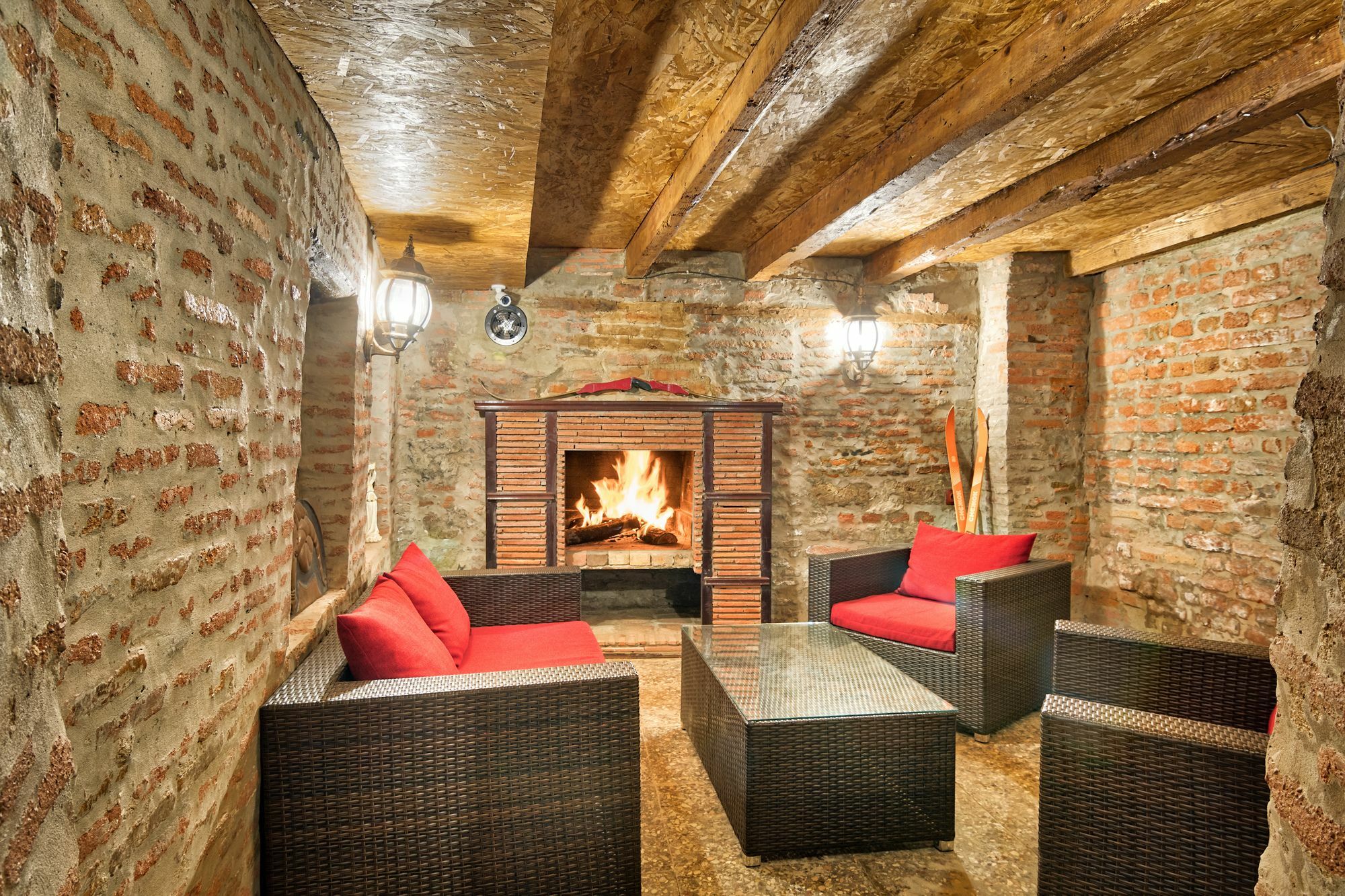 Q&B House Hotel Tbilisi Buitenkant foto