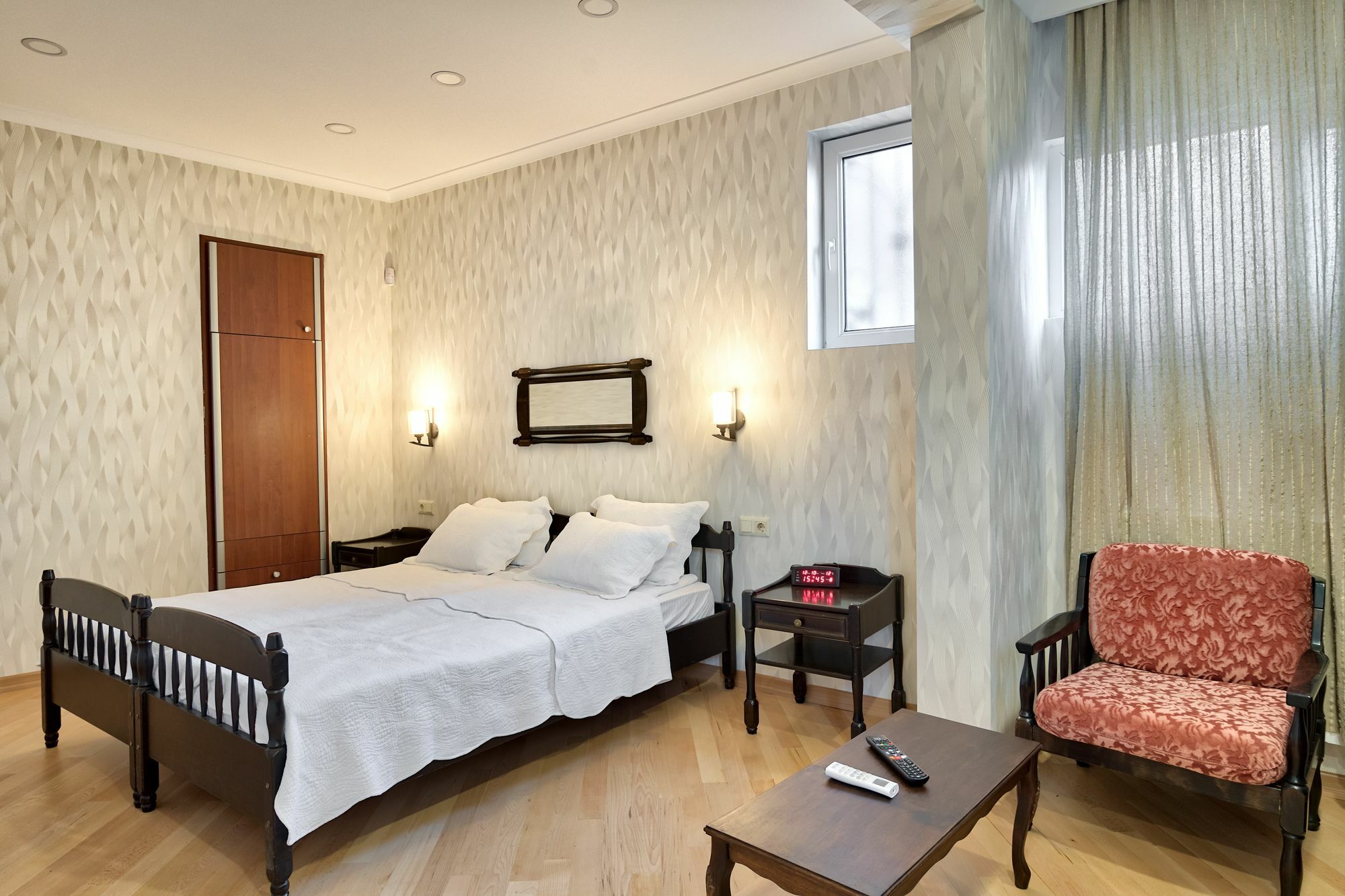 Q&B House Hotel Tbilisi Buitenkant foto